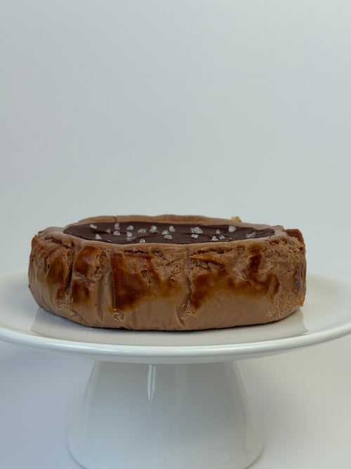 DARK CHOCOLATE & SEA SALT CHEESCAKE