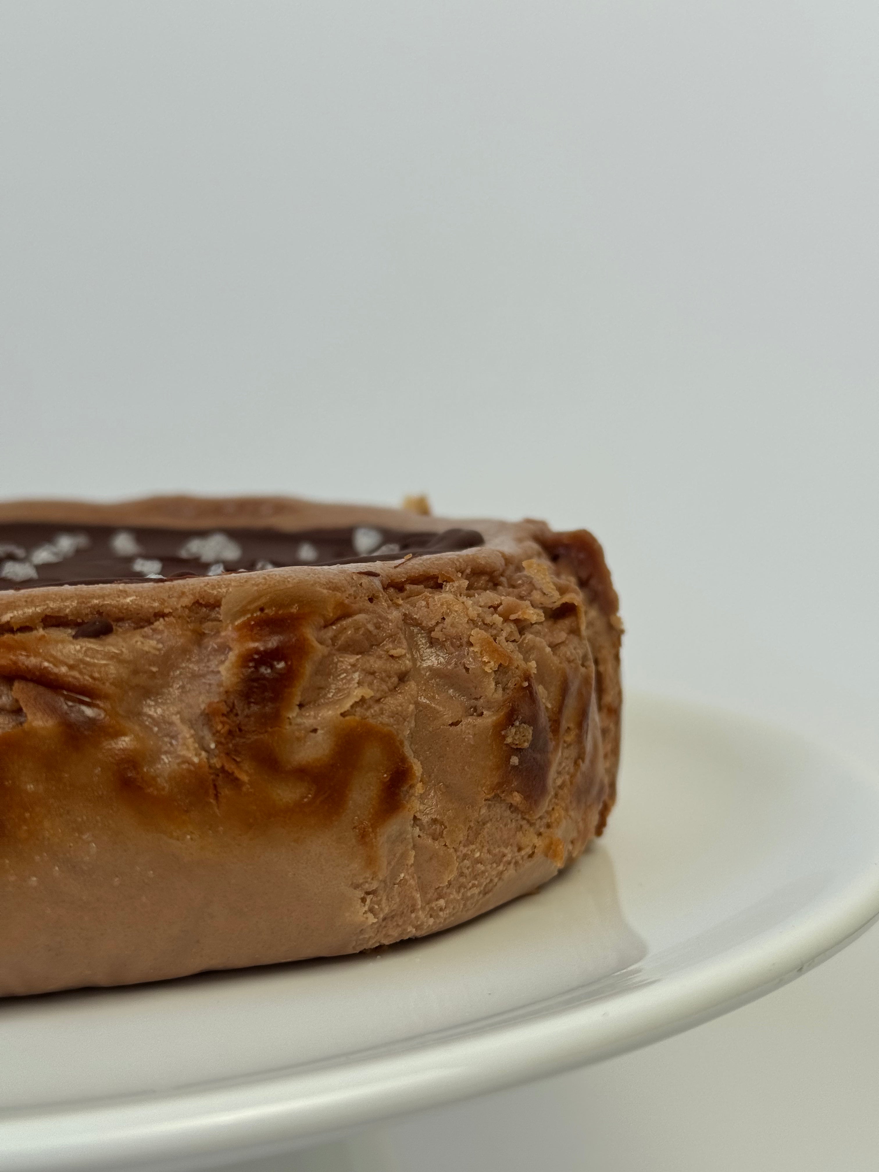 DARK CHOCOLATE & SEA SALT CHEESCAKE